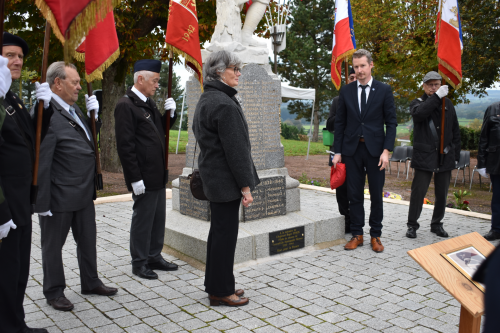 cérémonie PINON, plaque commémorative